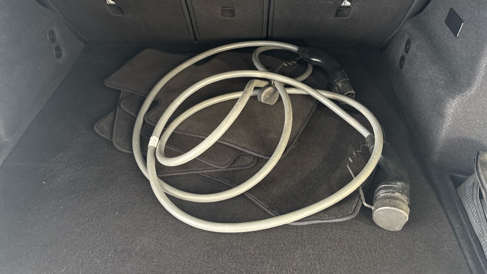 BMW iX1 Image 22