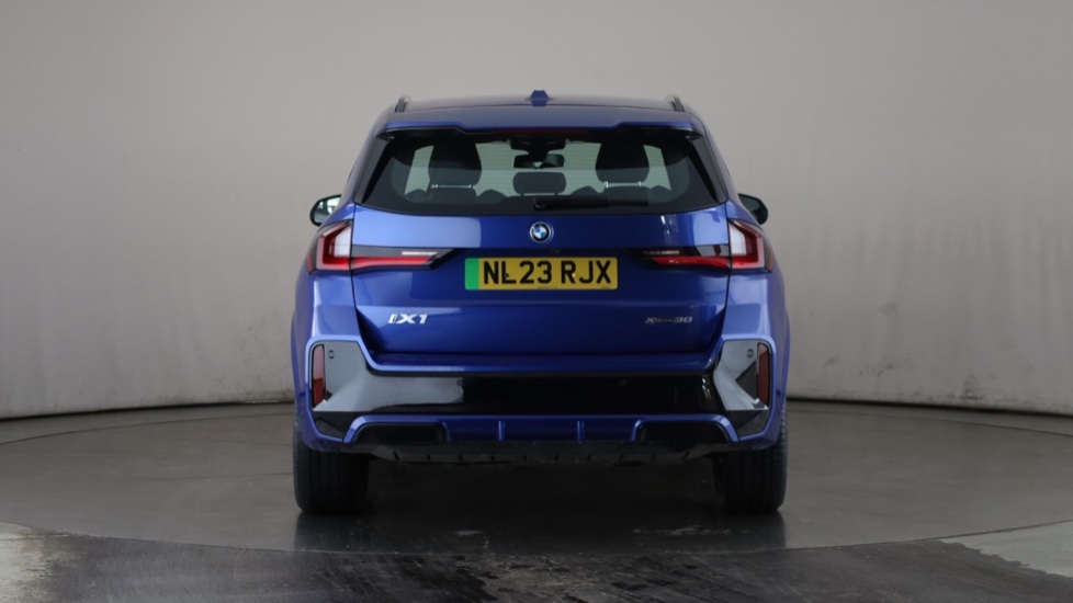 BMW iX1 Image 4