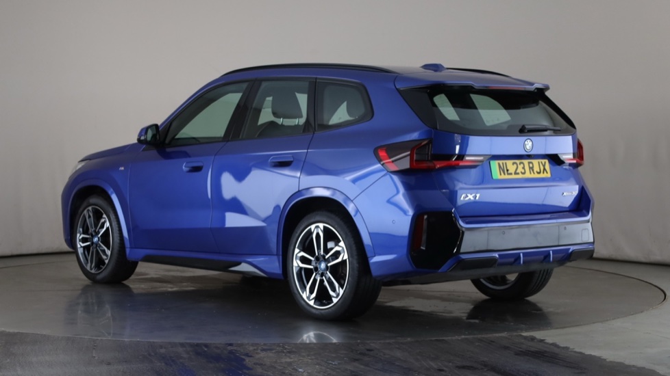 BMW iX1 Image 3