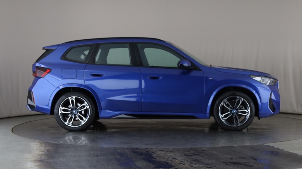 BMW iX1 Image 6