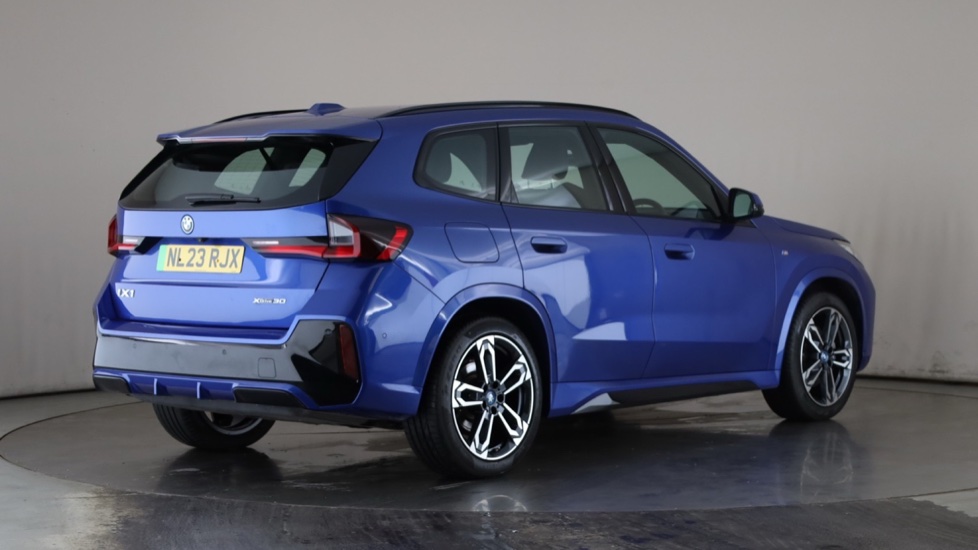 BMW iX1 Image 5