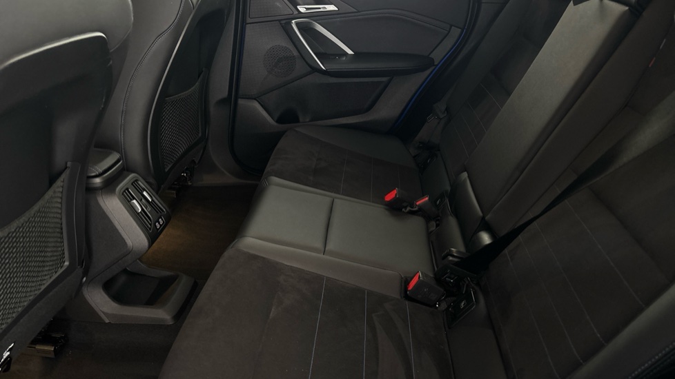 BMW iX1 Image 14