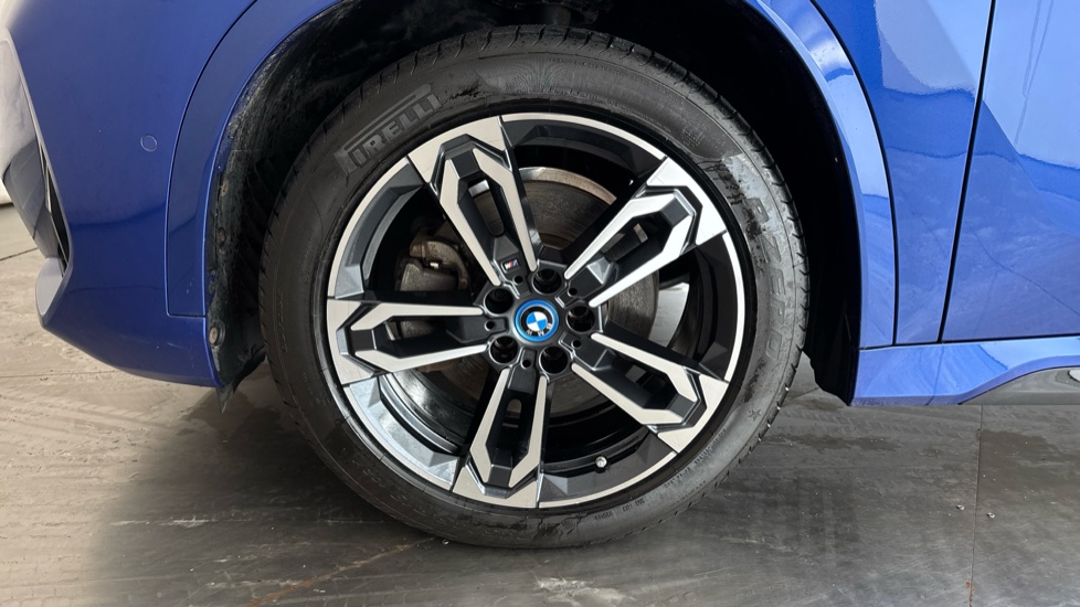 BMW iX1 Image 17