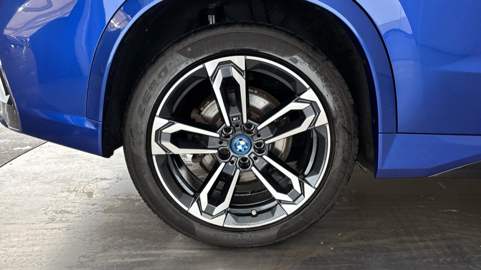 BMW iX1 Image 19