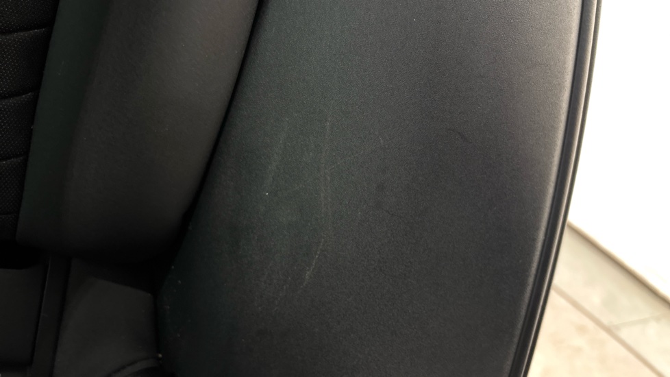 CUPRA BORN Scratches