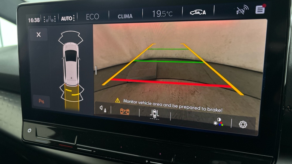CUPRA BORN Reverse camera