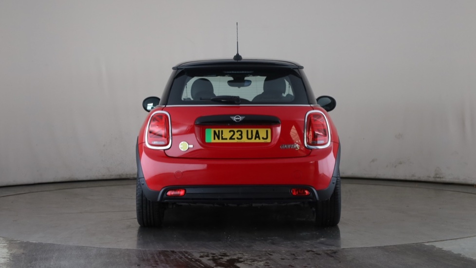 MINI HATCHBACK Image 4