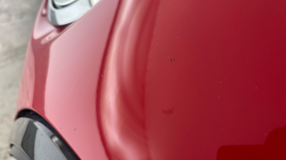 MINI HATCHBACK Multiple chips