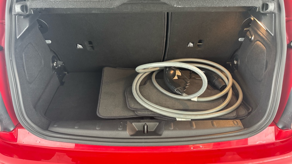 MINI HATCHBACK Image 15