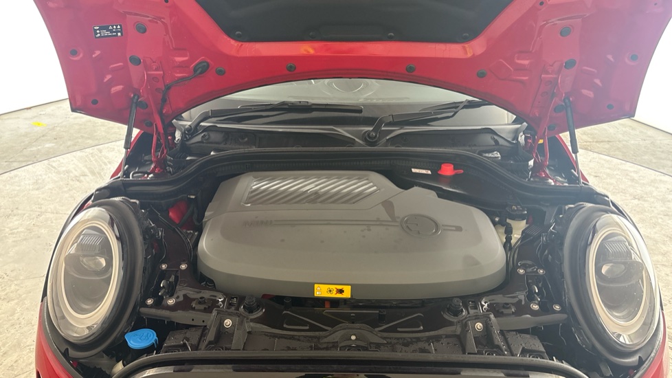 MINI HATCHBACK Image 16