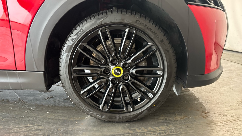 MINI HATCHBACK Image 20