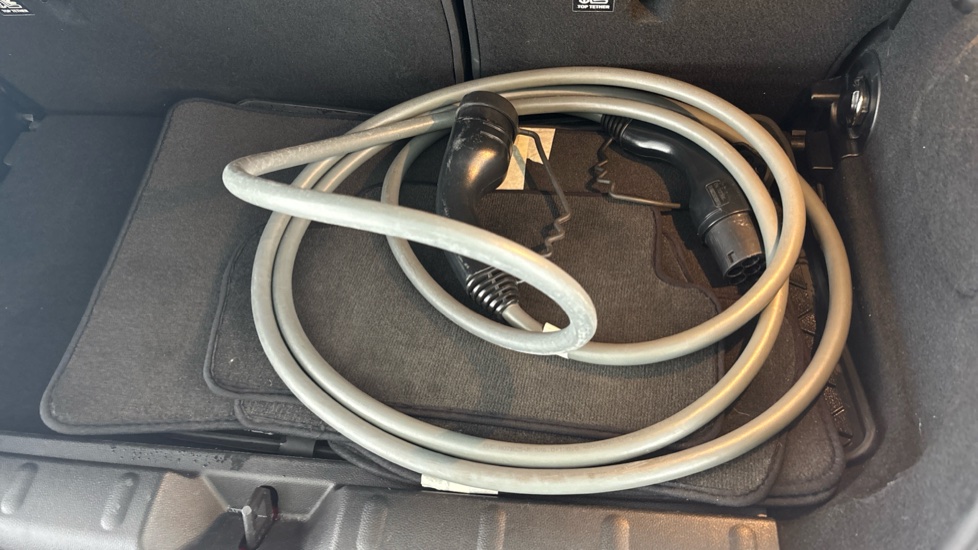 MINI HATCHBACK Image 22