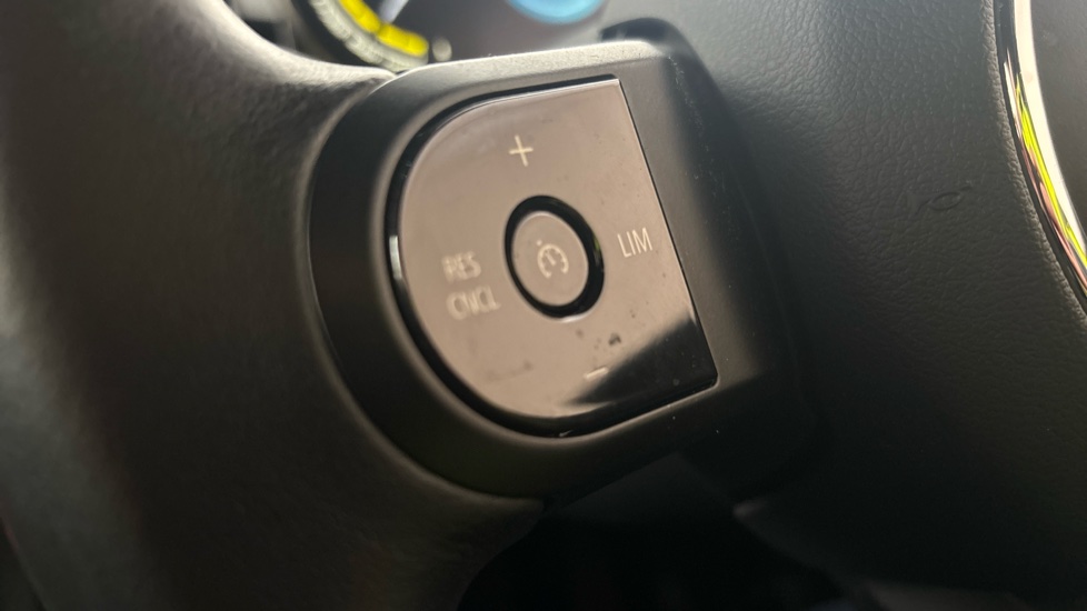 MINI HATCHBACK cruise control
