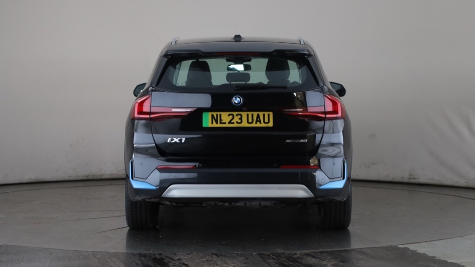 BMW iX1 Image 4