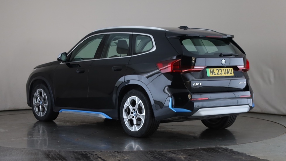 BMW iX1 Image 3