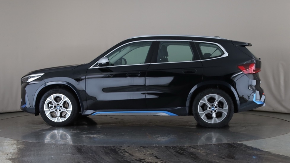 BMW iX1 Image 2