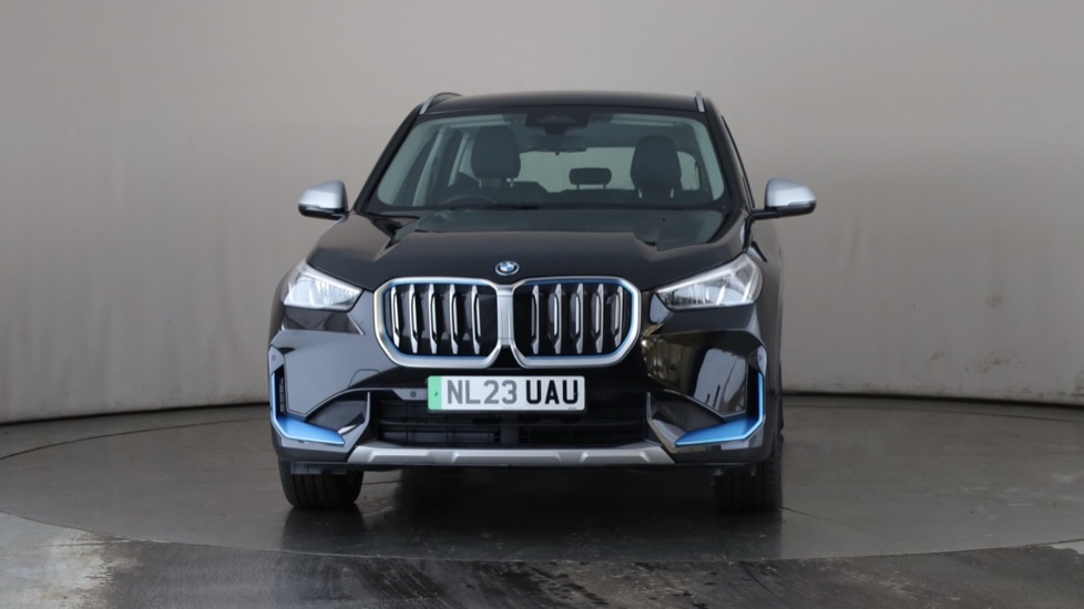 BMW iX1 Image 8