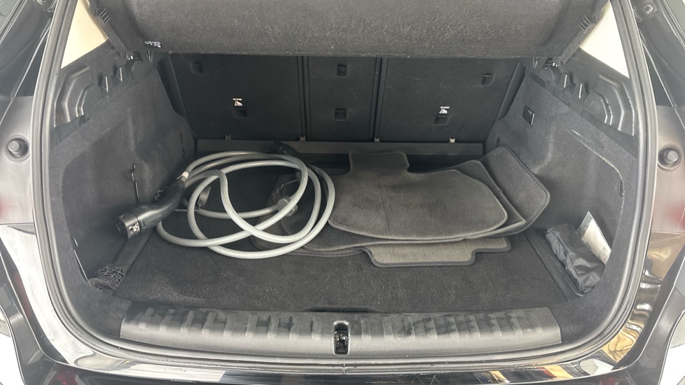 BMW iX1 Image 15