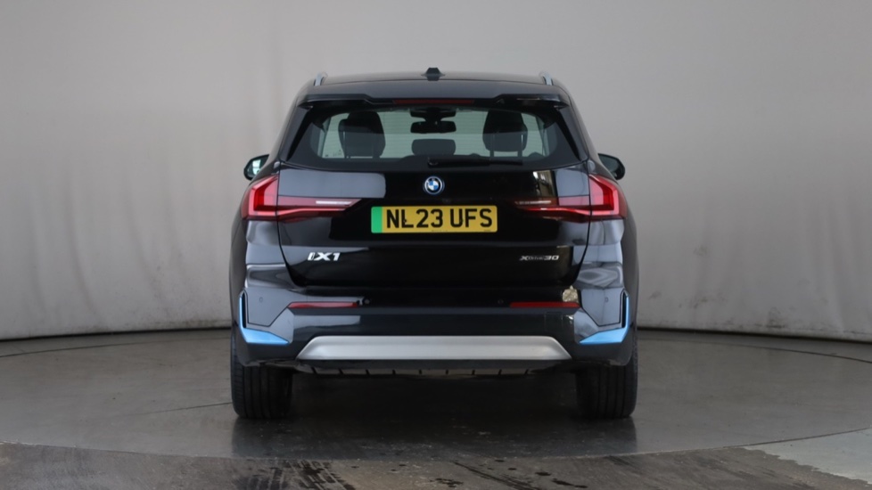 BMW iX1 Image 4