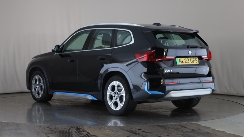 BMW iX1 Image 3