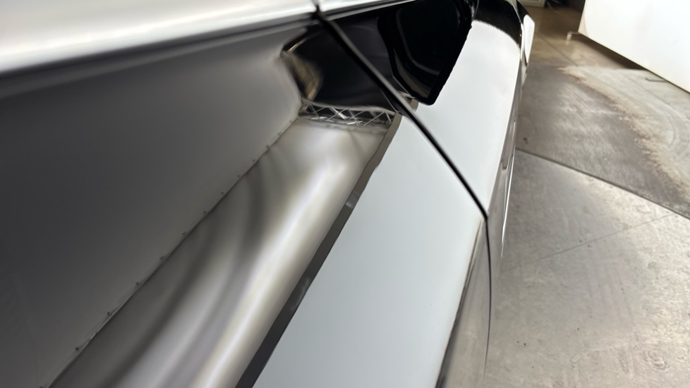 BMW iX1 Dent