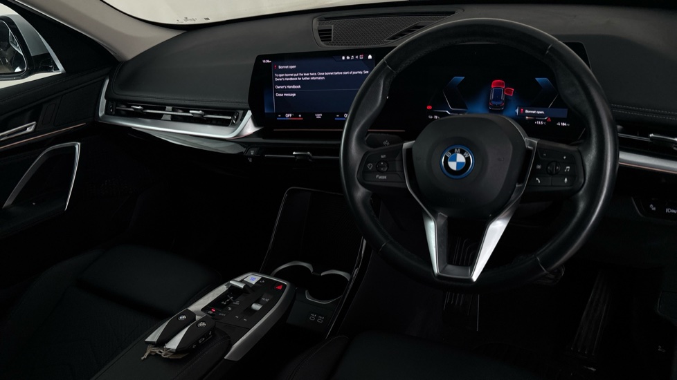 BMW iX1 Image 9