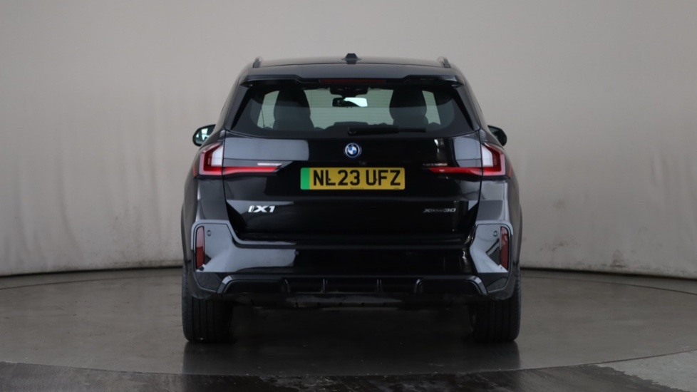 BMW iX1 Image 4