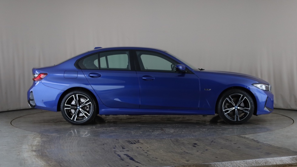 BMW 3 SERIES Image 6