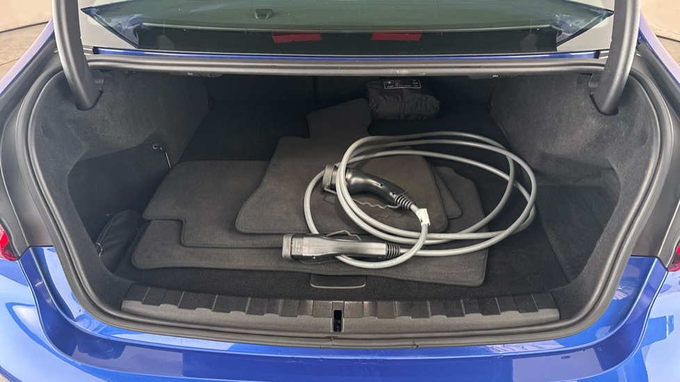 BMW 3 SERIES Image 15