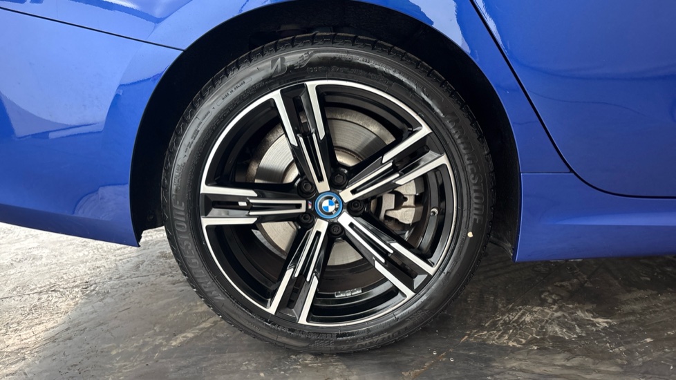 BMW 3 SERIES Image 19