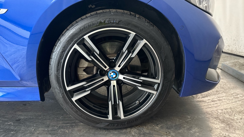 BMW 3 SERIES Image 20