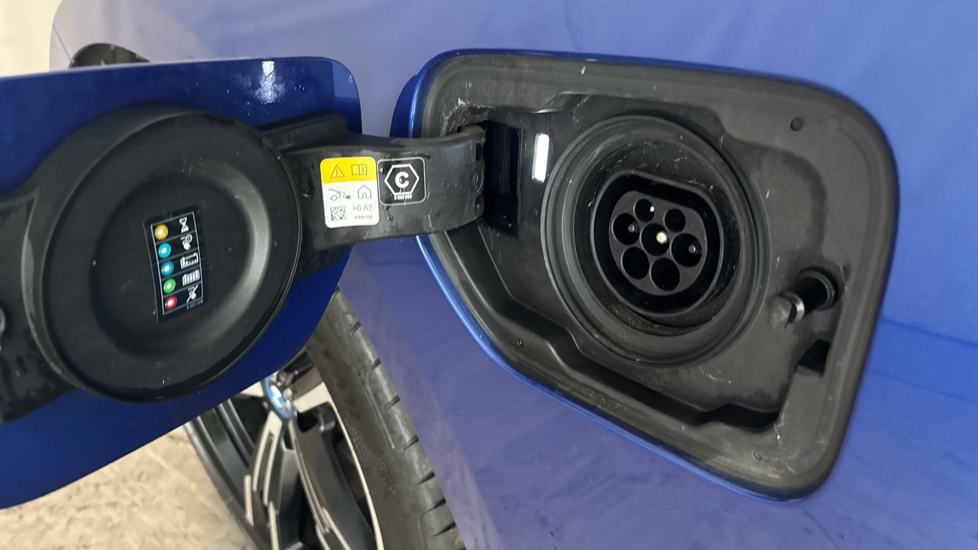 BMW 3 SERIES Image 21