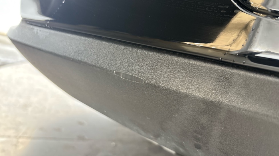 VOLVO XC40 Scuff