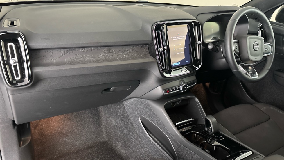 VOLVO XC40 Image 10