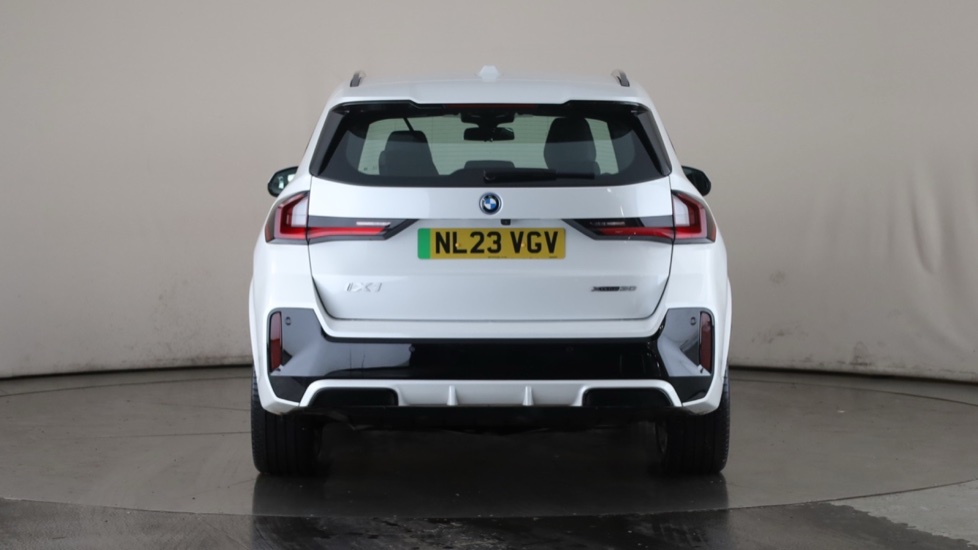 BMW iX1 Image 4