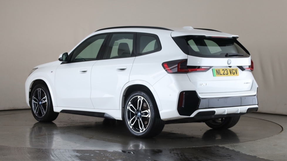 BMW iX1 Image 3