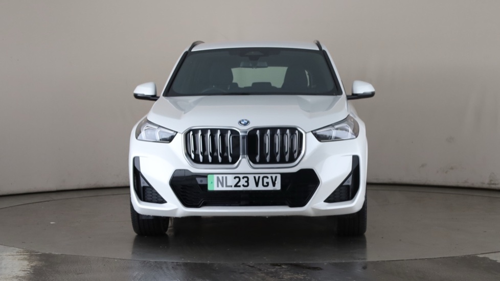 BMW iX1 Image 8