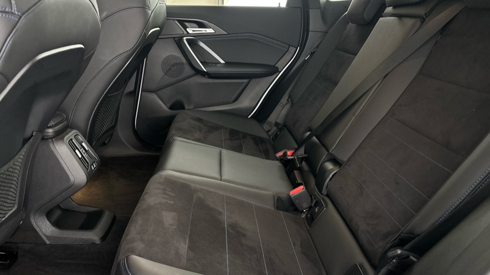 BMW iX1 Image 14