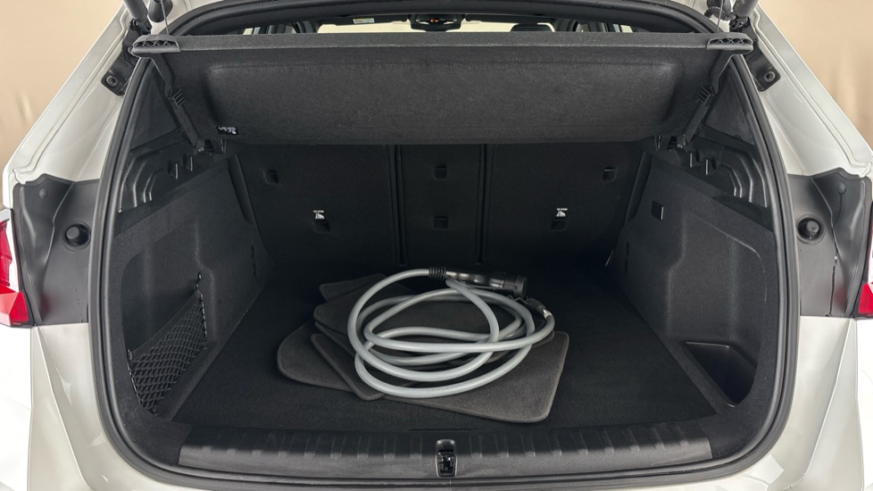 BMW iX1 Image 15