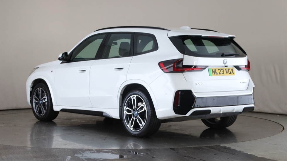 BMW iX1 Image 3