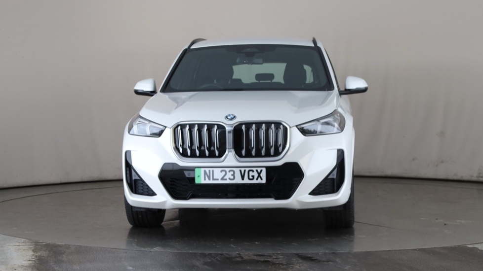 BMW iX1 Image 8