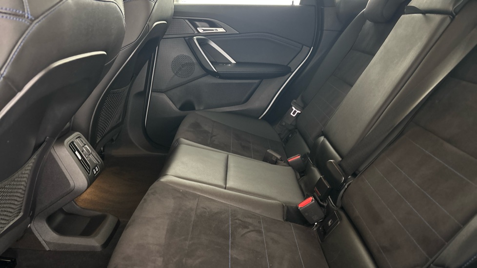 BMW iX1 Image 14