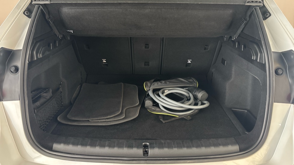 BMW iX1 Image 15