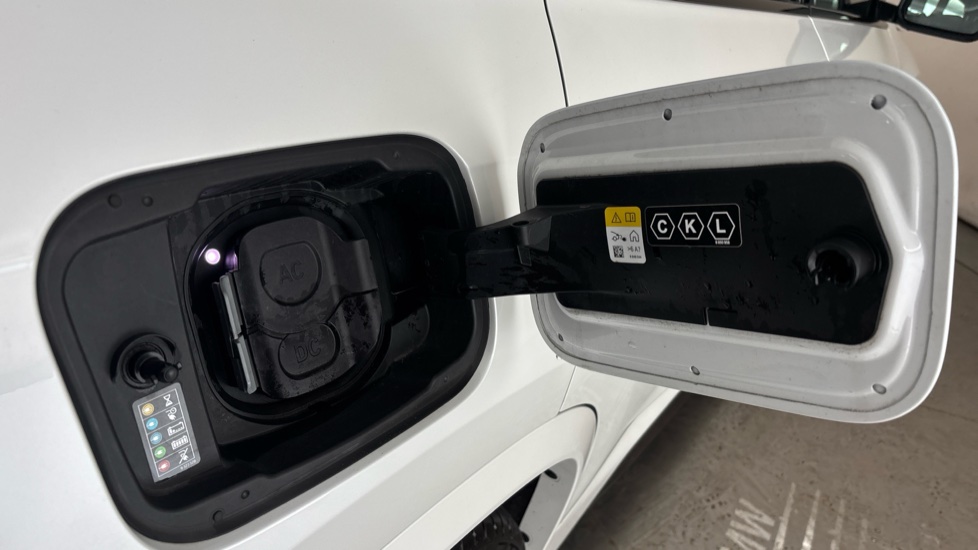 BMW iX1 Image 21