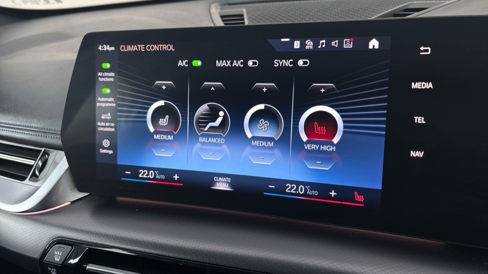 BMW iX1 Heated seats