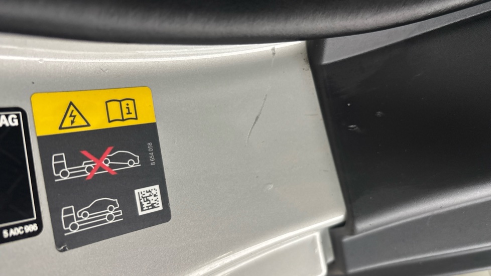 MINI HATCHBACK scratch