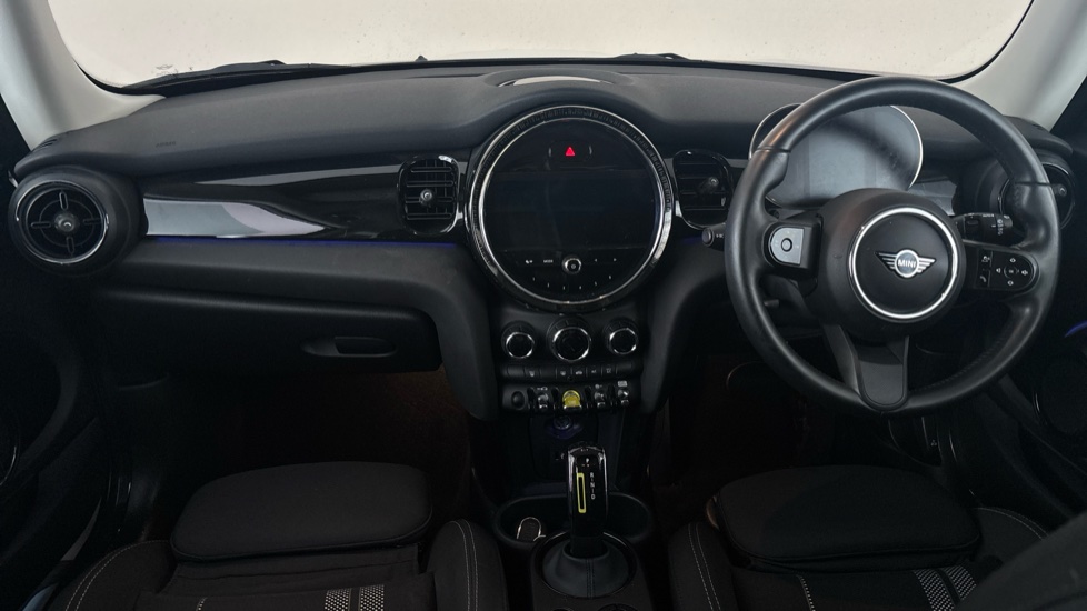 MINI HATCHBACK Image 11