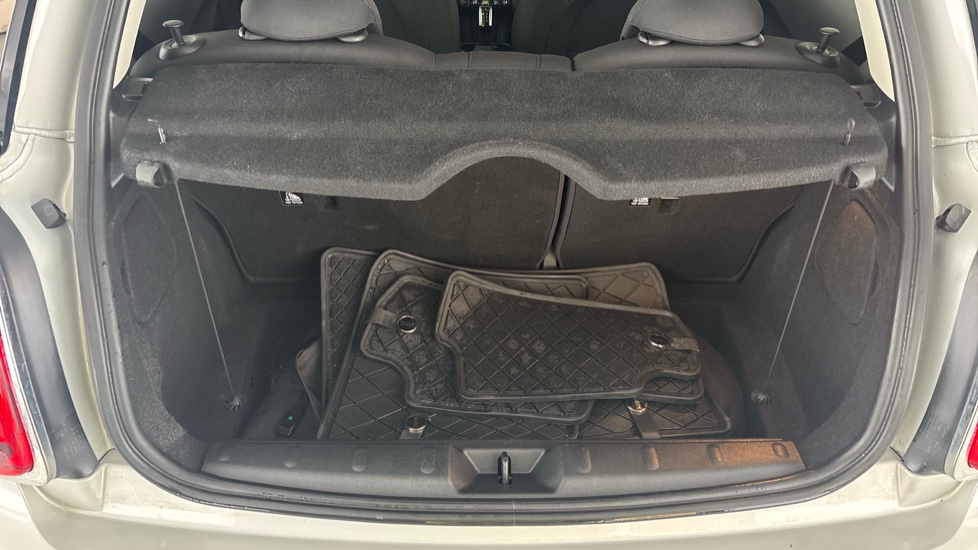 MINI HATCHBACK Image 15