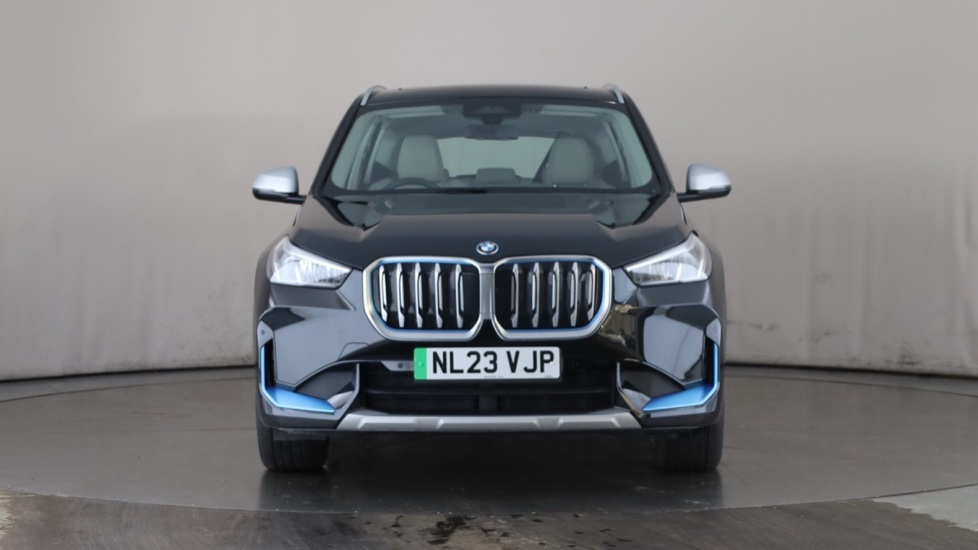 BMW iX1 Image 8