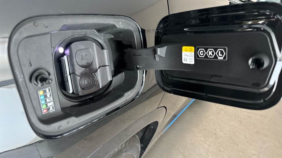 BMW iX1 Image 21